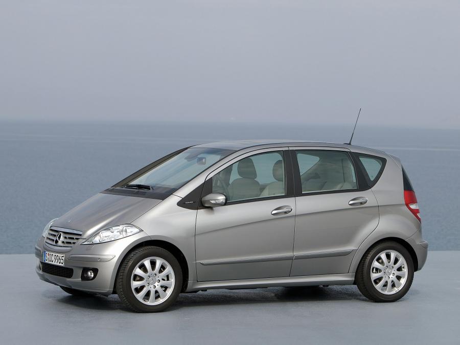  Mercedes-Benz A200 5-Door 2004 года  (фото 9 из 16)